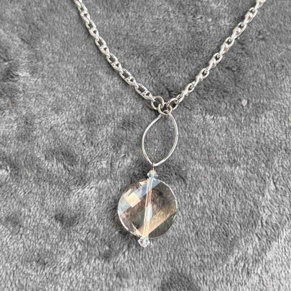 Eric Andrew Collection Crystal Pendant Necklace Silver Tone Chain 21 in Sparkles - Picture 7 of 8